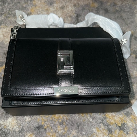 Versace
Greca Goddess mini bag - Picture 1 of 9